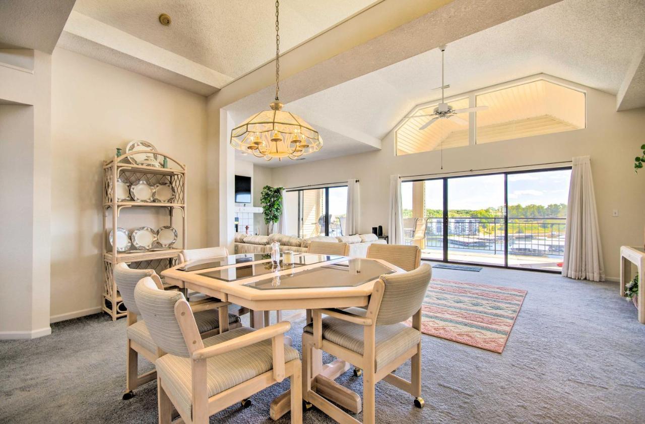Bright Waterfront Condo With Resort Amenities! レイク・オザーク エクステリア 写真