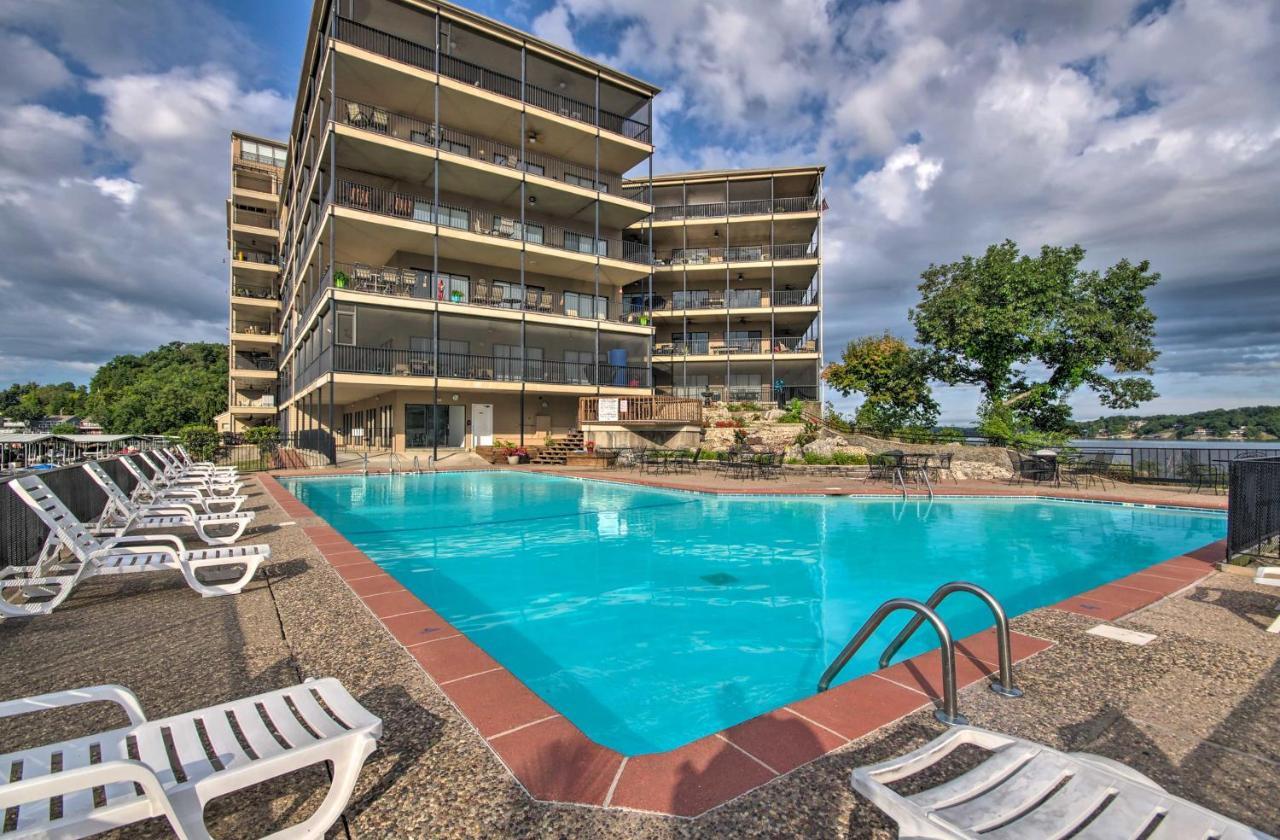 Bright Waterfront Condo With Resort Amenities! レイク・オザーク エクステリア 写真
