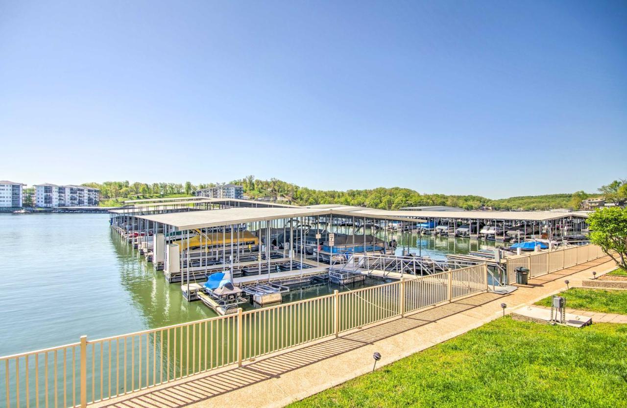 Bright Waterfront Condo With Resort Amenities! レイク・オザーク エクステリア 写真