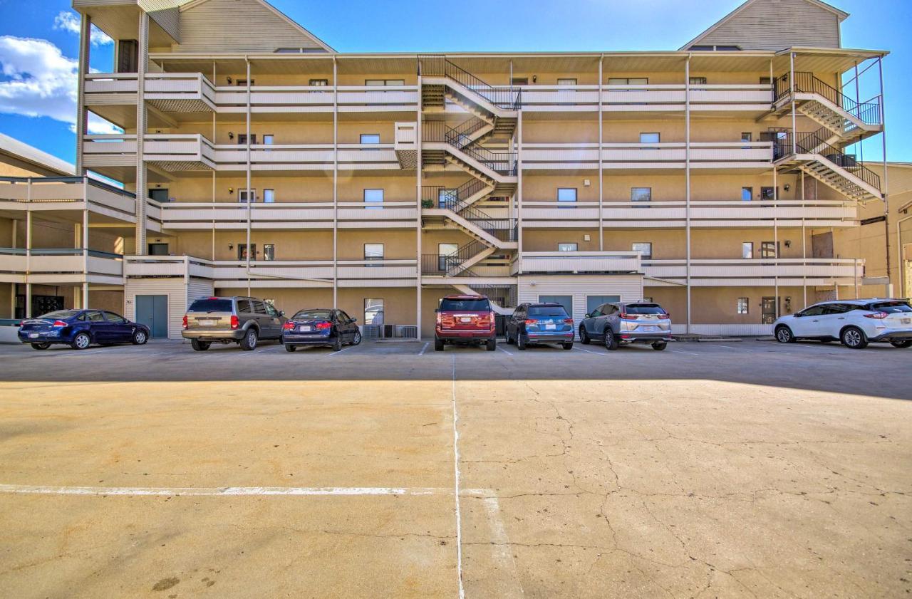 Bright Waterfront Condo With Resort Amenities! レイク・オザーク エクステリア 写真