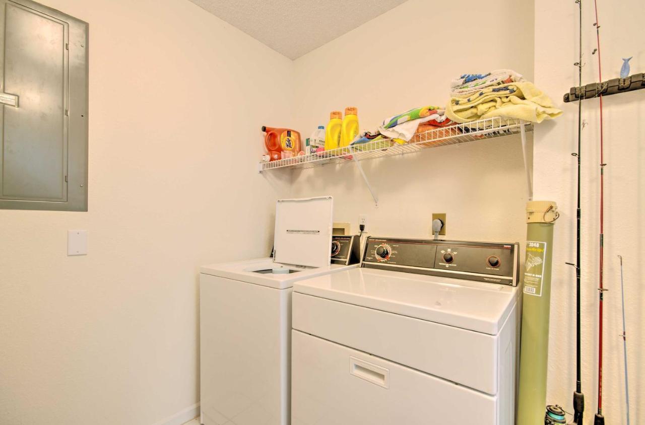 Bright Waterfront Condo With Resort Amenities! レイク・オザーク エクステリア 写真